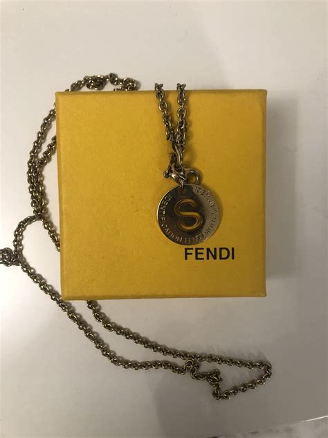 collana iniziale fendi prezzo|fendi italia.